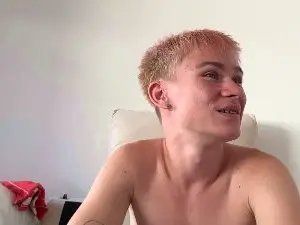 Cam4 Live Sex of twinkniko