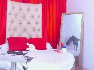 Cam4 Live Sex of luna_hoott