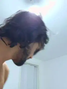 Cam4 Free Live Porn of Levi_Henrique