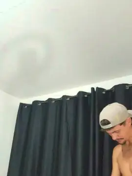 Cam4 Free Porn Cam of Levi_Henrique