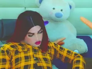 Cam4 Live Sex of LilieRousse