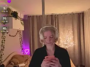 Cam4 Live Sex Cam of MinaElberson