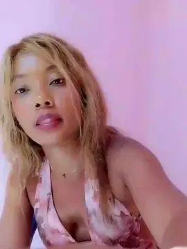 Cam4 Free Porn Cam of Ellah1