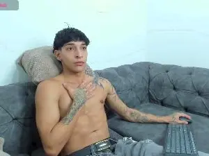 Cam4 Free Live Porn of KroyWave