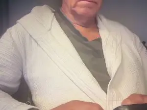 Cam4 Sex Cam of Bernie2620