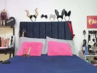Camsoda Live Porn of emmily-giraldo