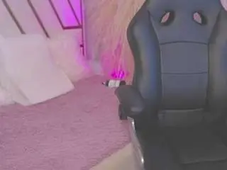 Camsoda Free Porn Cam of sarahgrey18
