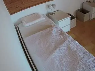 Camsoda Sex Chat of voyeurcam-julmodels-greybed-1