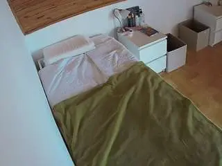 Camsoda Free Live Porn of voyeurcam-julmodels-greybed-1