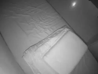 Camsoda Private Sex Chat of voyeurcam-julmodels-greybed-2