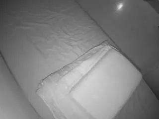 Camsoda Live Sex Cam of voyeurcam-julmodels-greybed-2