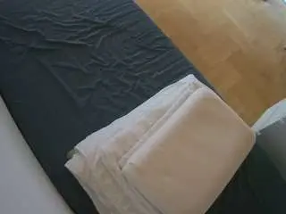 Camsoda Best Webcam of voyeurcam-julmodels-greybed-2