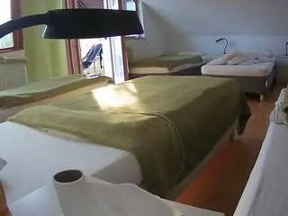Camsoda Private Sex Chat of voyeurcam-julmodels-bed-2