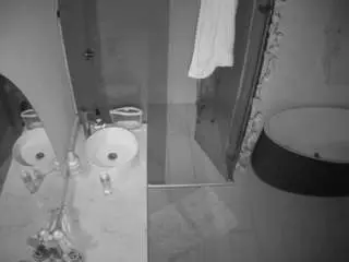 Camsoda Live Sex Cam of voyeurcam-casa-salsa-bathroom-6