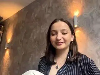 Camsoda Free Live Porn of coleenmoravec