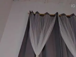 Camsoda Live Sex of annie-barozzi
