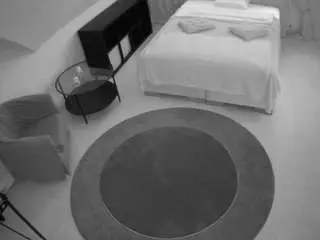Camsoda Live Porn of voyeurcam-julmodels-whitebed-1