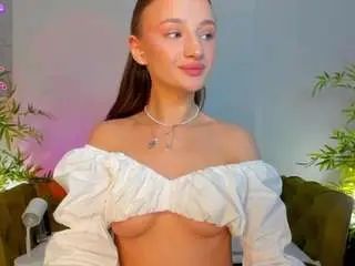 Camsoda Nude Webcam of ladyy-lulu