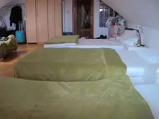 Camsoda Sex Cam of voyeurcam-julmodels-bed-3