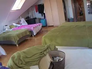 Camsoda Sex Cam of voyeurcam-julmodels-bed-3