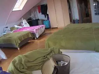 Camsoda Best Webcam of voyeurcam-julmodels-bed-3