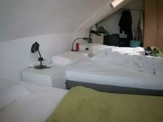 Camsoda Sex Chat of voyeurcam-julmodels-bed-4