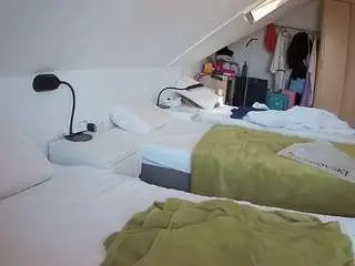 Camsoda Live Sex of voyeurcam-julmodels-bed-4
