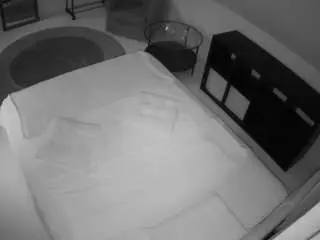Camsoda Live Porn of voyeurcam-julmodels-whitebed-2