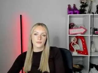 Camsoda Sex Cam of evelynblond
