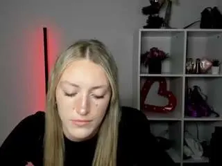 Camsoda Free Live Porn of evelynblond