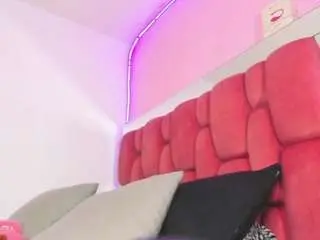 Camsoda Free Porn Cam of sexxy-naomi