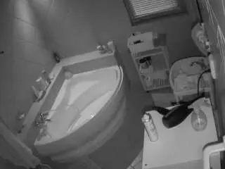 Camsoda Sex Chat of voyeurcam-julmodels-bath-1st-2