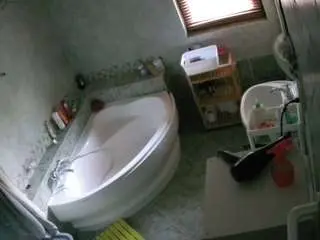 Camsoda Watch Live Sex Cams of voyeurcam-julmodels-bath-1st-2