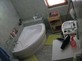 Camsoda Free Live Porn of voyeurcam-julmodels-bath-1st-2