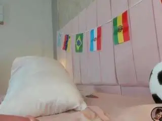 Camsoda Free Live Porn of hillary-collins