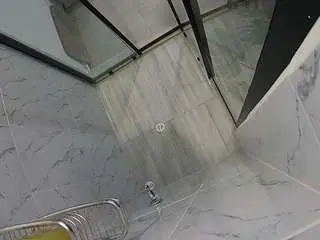Camsoda Private Sex Chat of voyeurcam-jb-shower-2