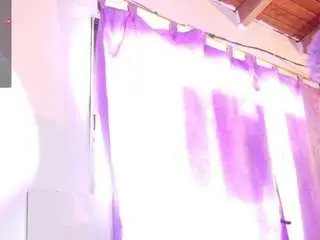 Camsoda Free Porn Cam of black-pussydoll