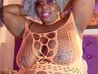 Camsoda Sex Cam of black-pussydoll