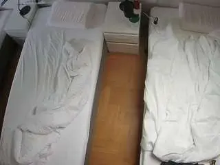 Camsoda Watch Live Sex Cams of voyeurcam-julmodels-bed-5