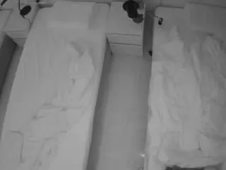 Camsoda Private Sex Chat of voyeurcam-julmodels-bed-5