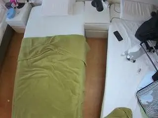 Camsoda Nude Webcam of voyeurcam-julmodels-bed-5