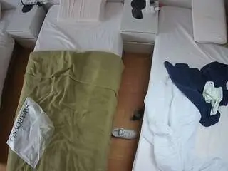 Camsoda Live Sex Cam of voyeurcam-julmodels-bed-5