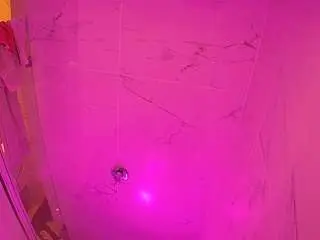 Camsoda Sex Chat of voyeurcam-casa-salsa-bathroom-11