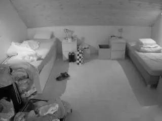 Camsoda Watch Live Sex Cams of voyeurcam-julmodels-greybed-3