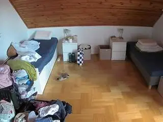 Camsoda Free Porn Cam of voyeurcam-julmodels-greybed-3