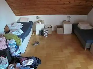 Camsoda Private Sex Chat of voyeurcam-julmodels-greybed-3