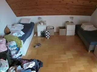 Camsoda Adult Webcams of voyeurcam-julmodels-greybed-3