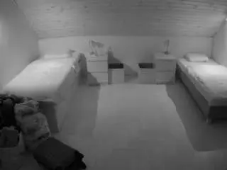 Camsoda Adult Webcam of voyeurcam-julmodels-greybed-3