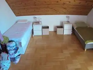 Camsoda Free Porn Cam of voyeurcam-julmodels-greybed-3