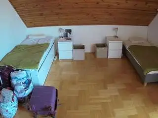 Camsoda Live Sex Cam of voyeurcam-julmodels-greybed-3
